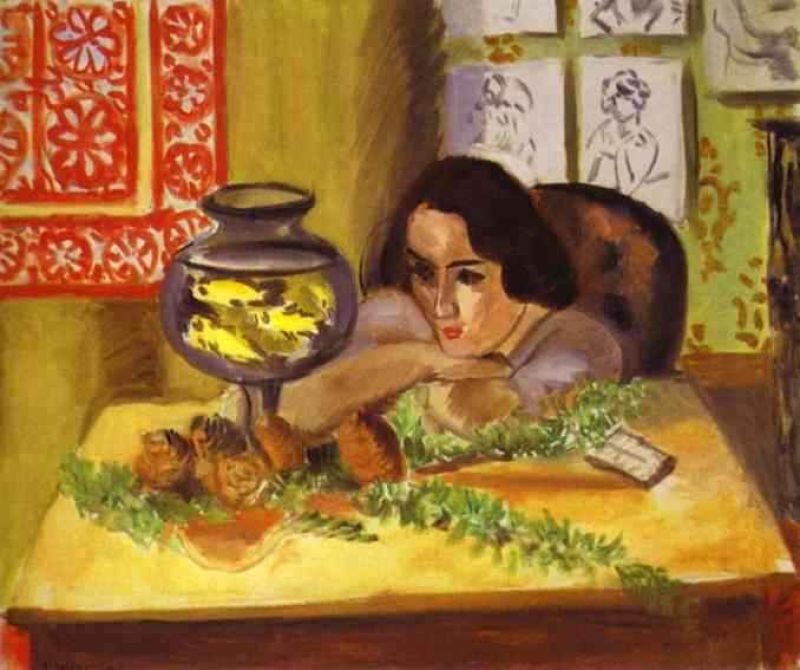 woman before aquarium.jpg